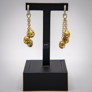 Pendientes Fabergé Oro 18K Esmalte Guillochet con Criollas Oro Blanco y Pavé