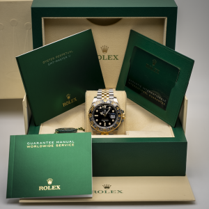 Rolex GMT-MASTER II (Zombie) 126713GRNR Acero / Oro Amarillo Esf.Negra 09/2023 Buen Estado