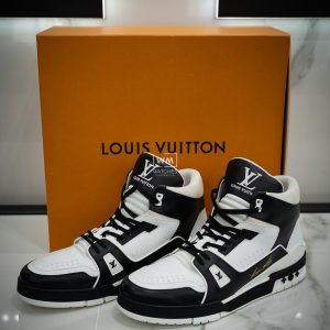 Zapatos Luis Vuitton Sneaker Cuero Negro y Blanco 07/2019 Poco Uso